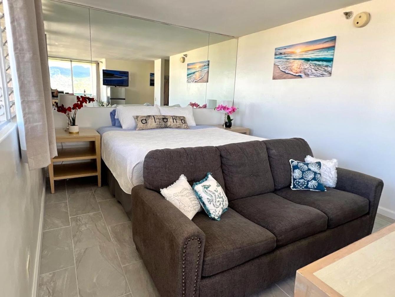 Penthouse In Waikiki With Ocean & Mountain Views Honolulu