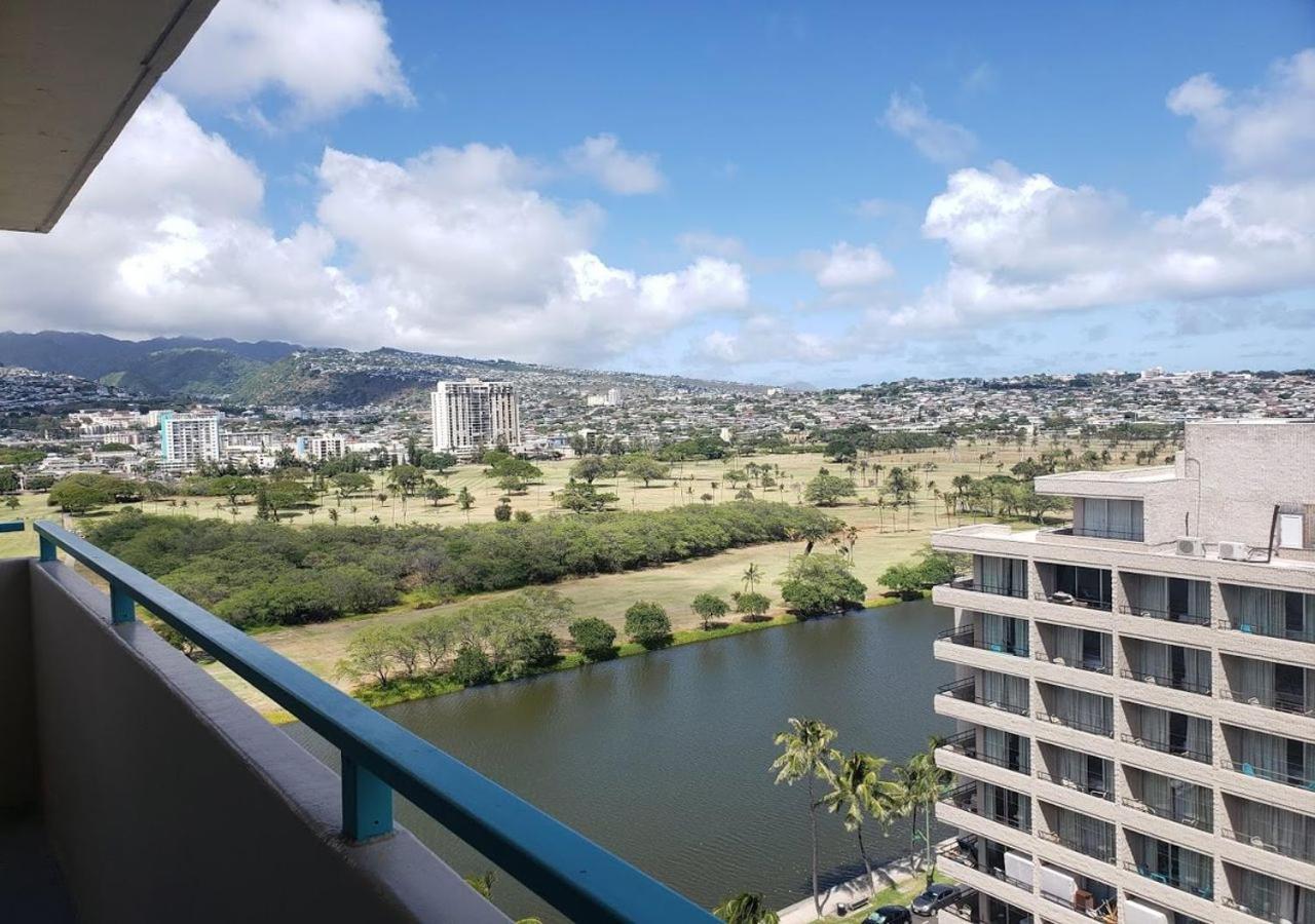 Hotel Penthouse In Waikiki With Ocean & Mountain Views Honolulu
