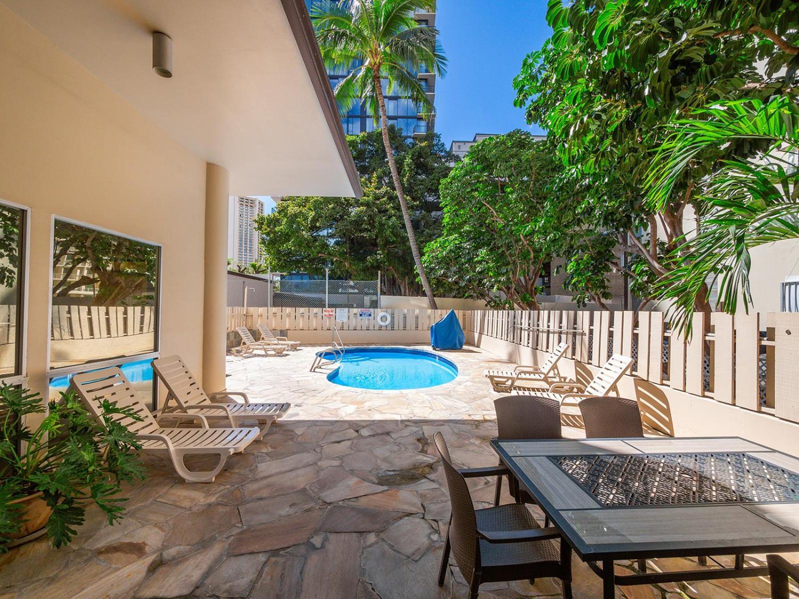 Penthouse In Waikiki With Ocean & Mountain Views Hotel 3*