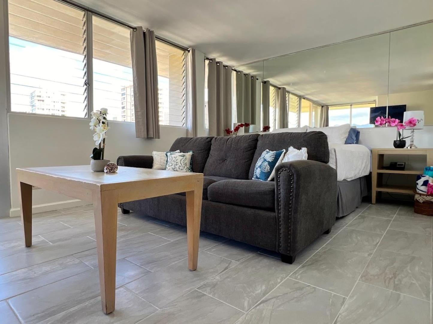 Penthouse In Waikiki With Ocean & Mountain Views Hotel 3*