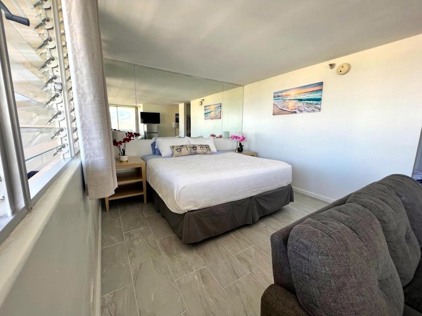 Penthouse In Waikiki With Ocean & Mountain Views Honolulu