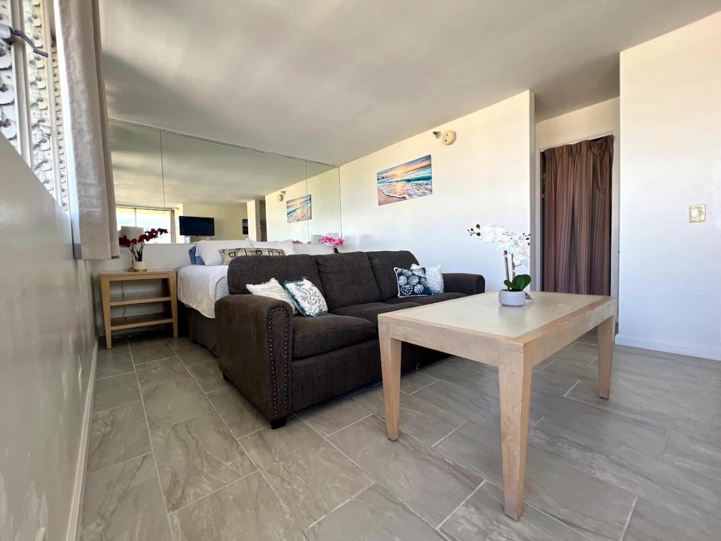 Penthouse In Waikiki With Ocean & Mountain Views 3*